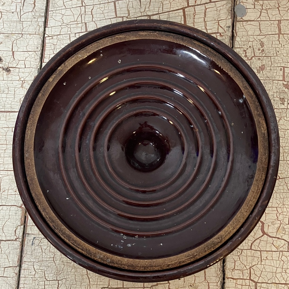 Brown stoneware casserole dish with lid - Picture 4 of 6